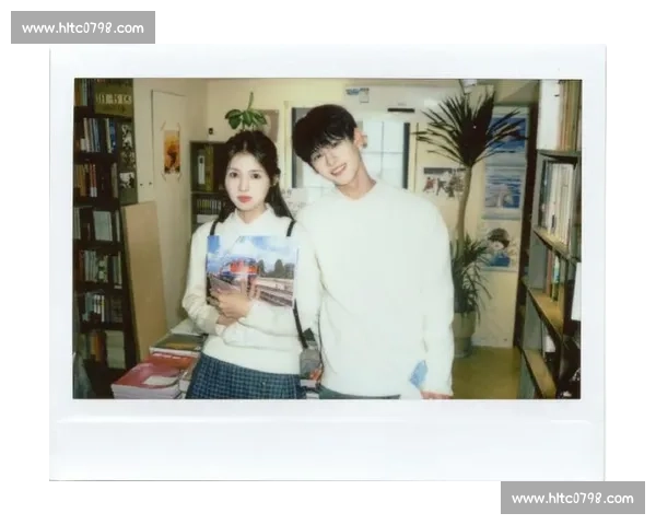 “保持苹果肌扁平!” 全伊伦鹤男甜剧名场面太上头