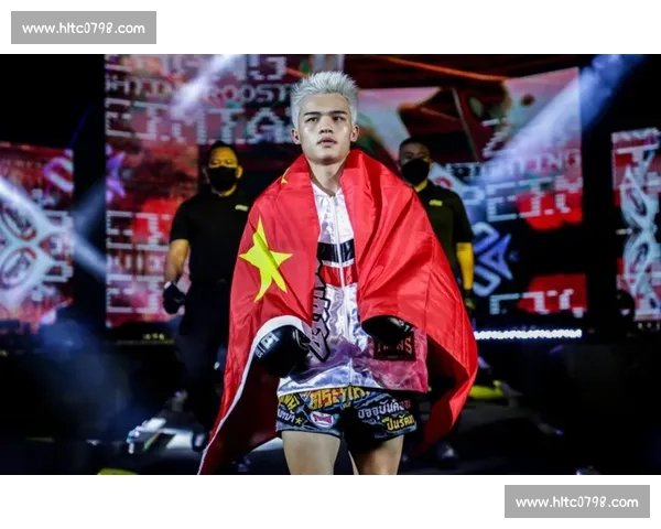 17 岁德查瓦立首秀封神！前蹴 KO 震撼 ONE 赛场